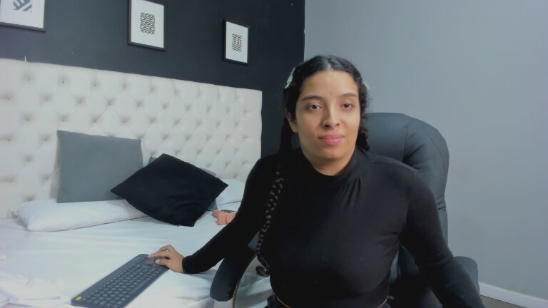 CharlotteeLopez's Streamate show and profile