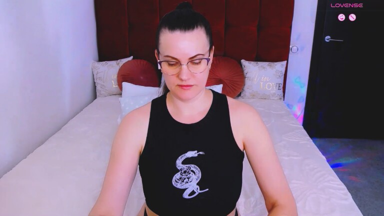 EvelynCalli's Streamate show and profile