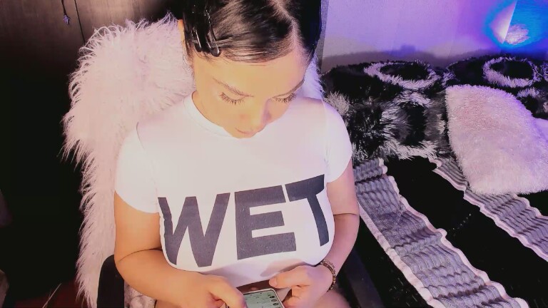 AntonellaFerreira's Streamate show and profile