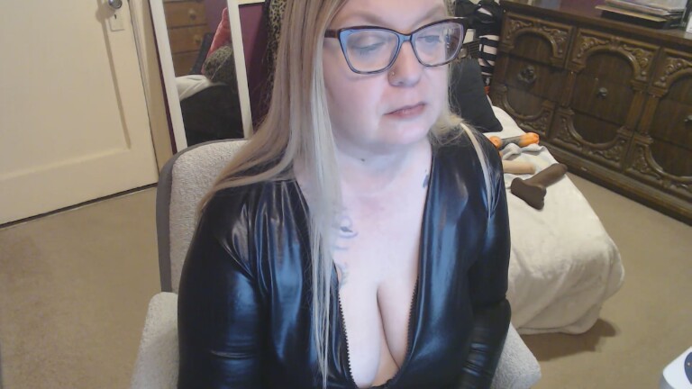 GretaNoir's Streamate show and profile