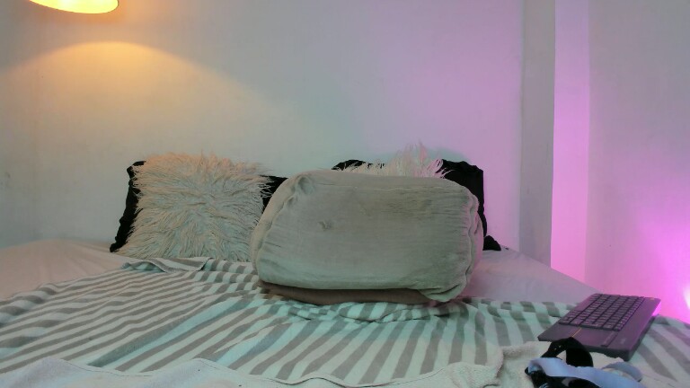 MissHannaX's Streamate show and profile