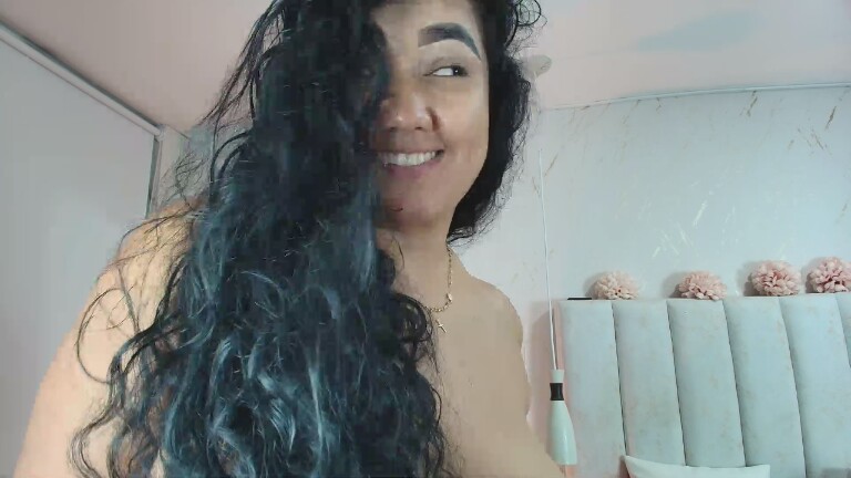 BETTY_BOOGB's Streamate show and profile