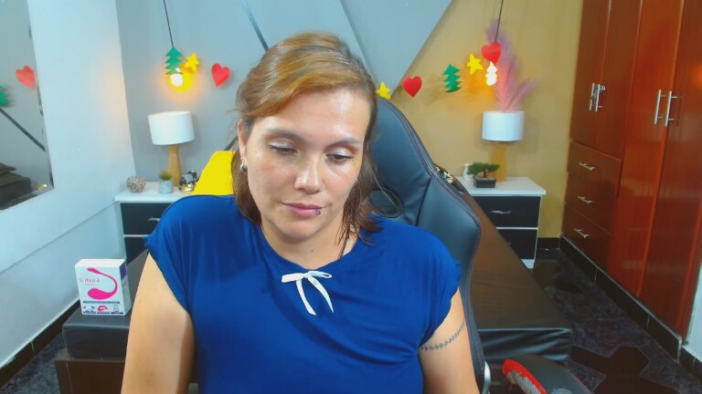 ConieMoss's Streamate show and profile