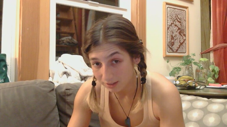 SaraSaintRae's Streamate show and profile