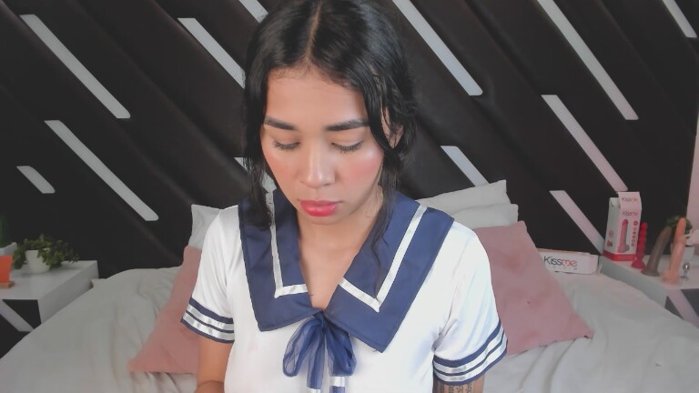 NinnaMarcuzzi's Streamate show and profile