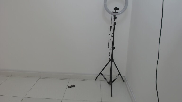 EllieBella's Streamate show and profile