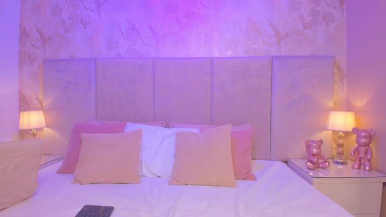 VenusMillan's Streamate show and profile