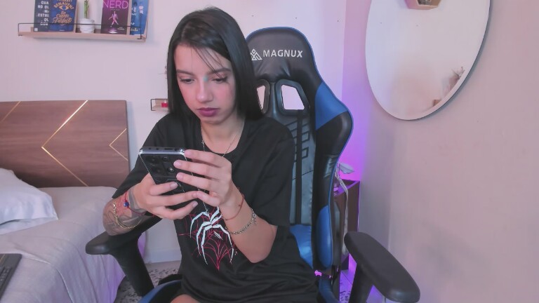 imlucyferreira's Streamate show and profile