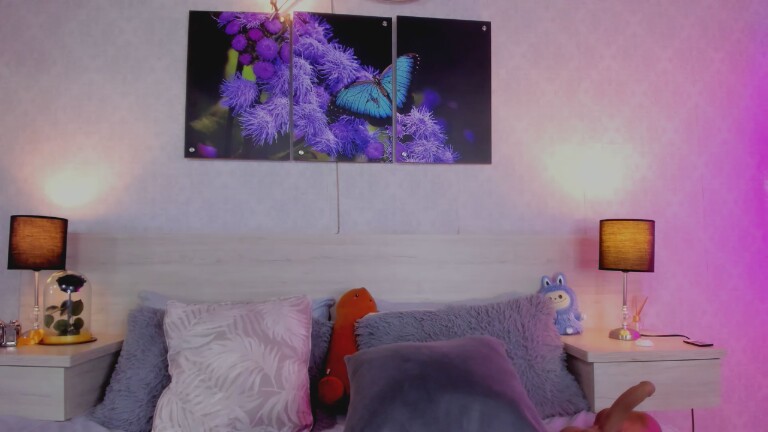 SamanthaaWoods's Streamate show and profile