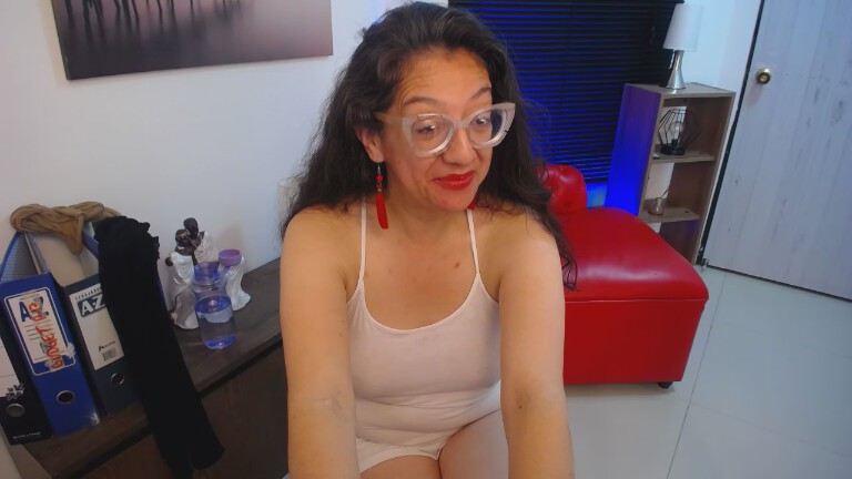 MIlfsslly's Streamate show and profile