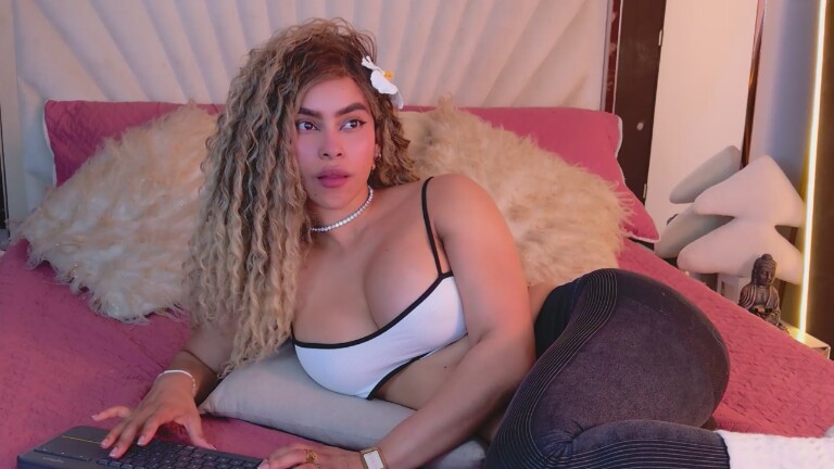 GingerPiiaf's Streamate show and profile