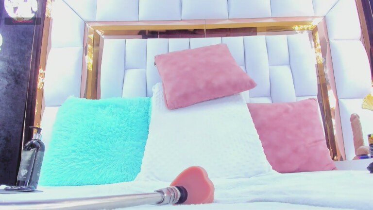 RileySweett's Streamate show and profile