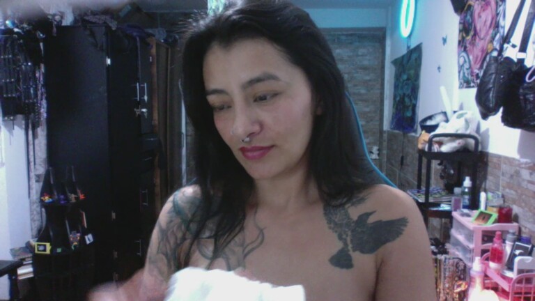 AngelaQuen's Streamate show and profile