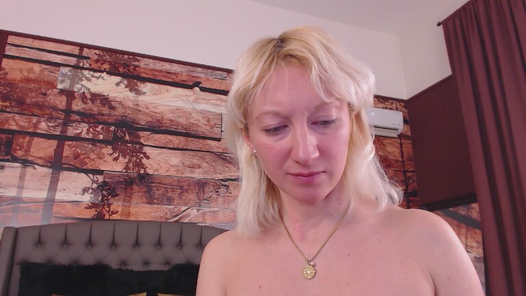 NatalieXBitton's Streamate show and profile