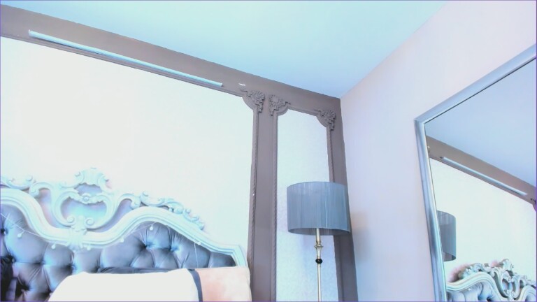 SiaSavach's Streamate show and profile