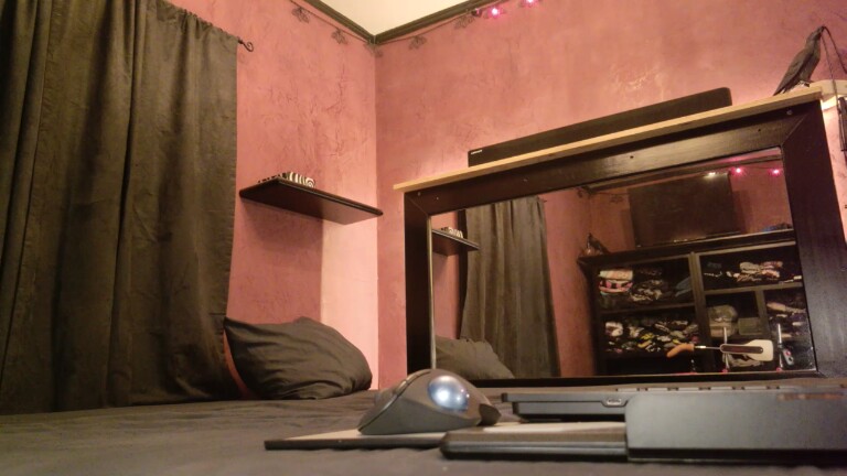 gothgirl_astrid's Streamate show and profile