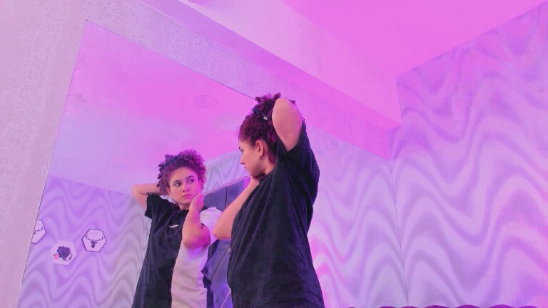 HollyJhonson's Streamate show and profile