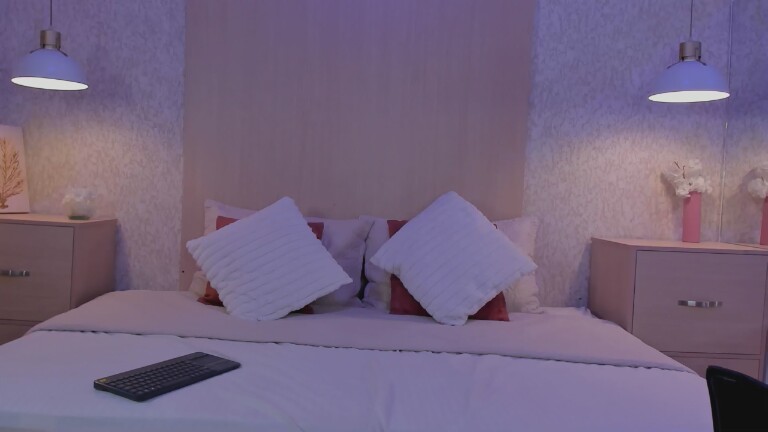 Aly_Brownn's Streamate show and profile