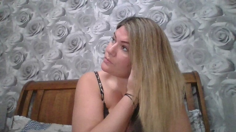 BabyCakesUK's Streamate show and profile