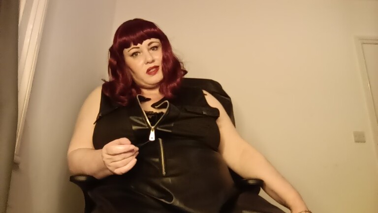 TheDevineMissDeviant's Streamate show and profile