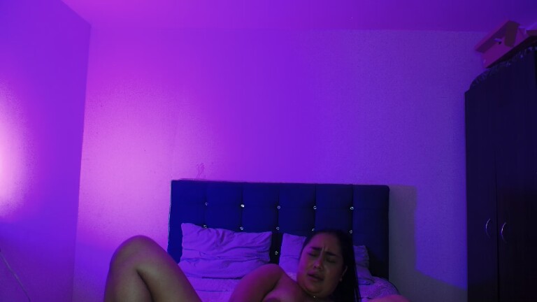 SamaraHotty69's Streamate show and profile