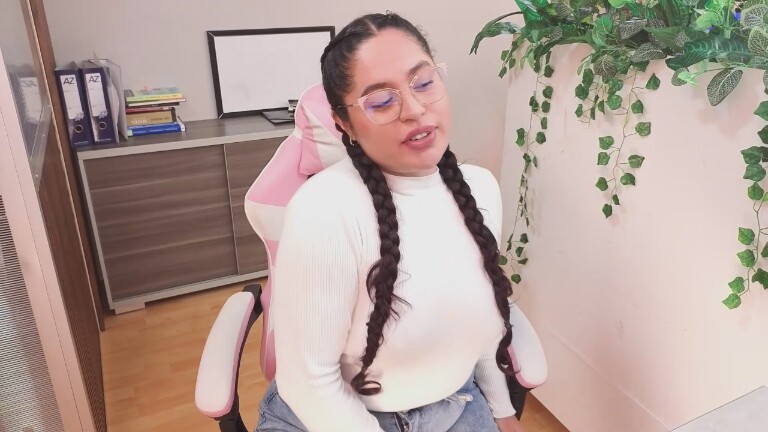 SharaThomas's Streamate show and profile