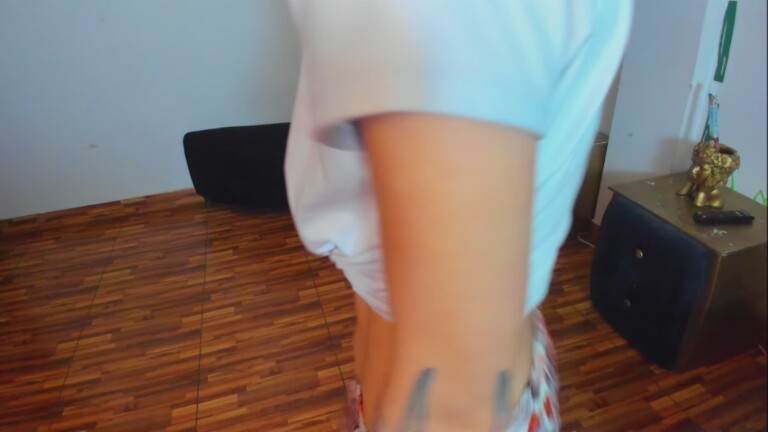 Sophiamiller18's Streamate show and profile