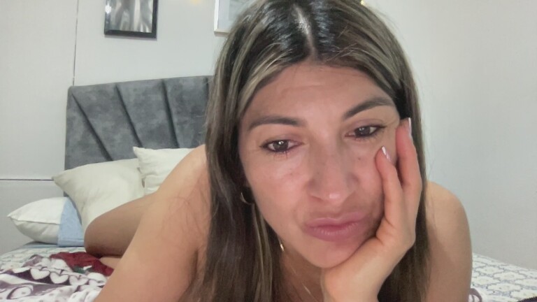 Lunabeya's Streamate show and profile