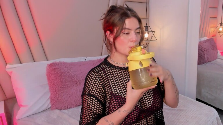 MonserrattMiller's Streamate show and profile