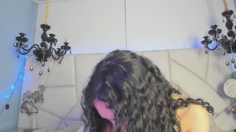 ScarlettFlever's Streamate show and profile