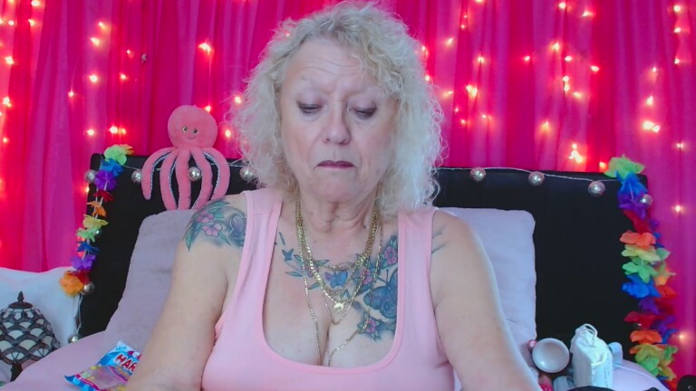 XoXMandyXoX's Streamate show and profile