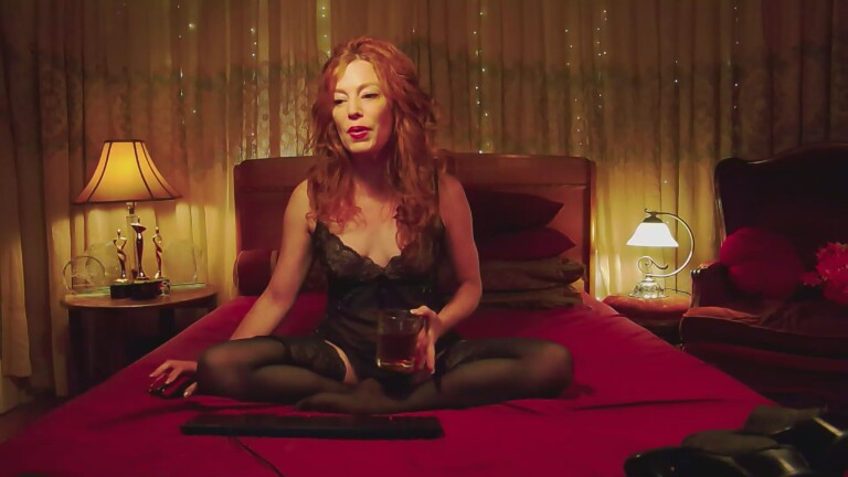 LittleRedBunny's Streamate show and profile