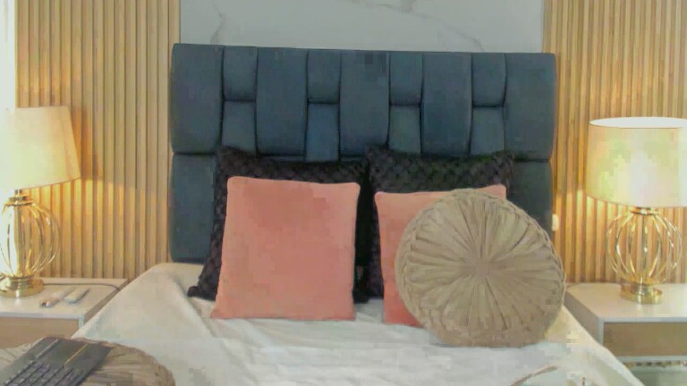 LennaVoss's Streamate show and profile