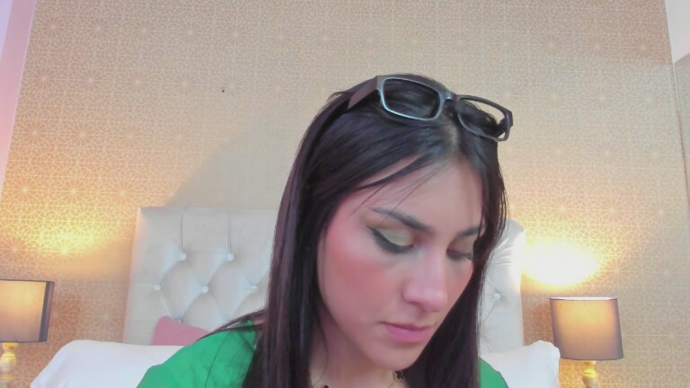 KatieeGomez's Streamate show and profile