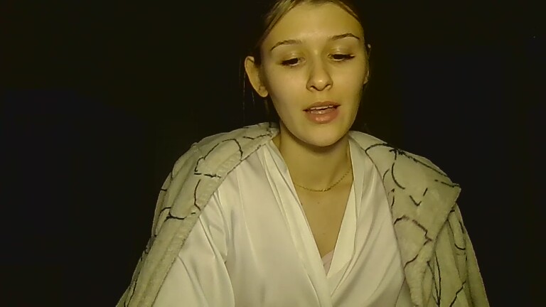 AngeLinA199's Streamate show and profile