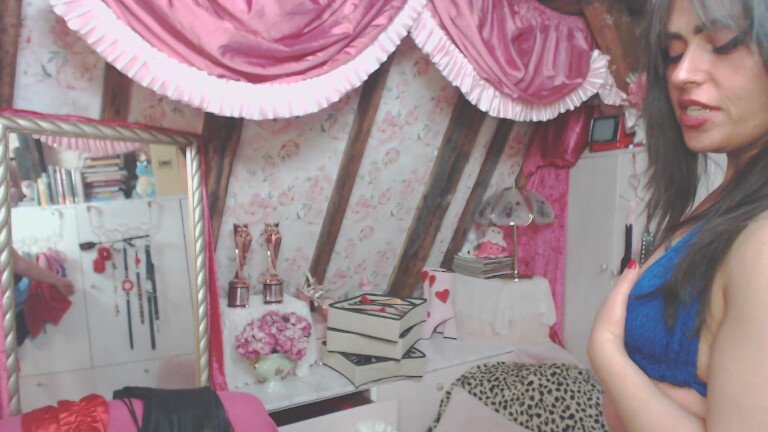 ChristinaCastalia's Streamate show and profile