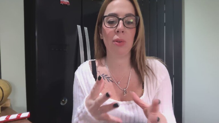 Honeybum88's Streamate show and profile