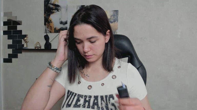 GlamNova's Streamate show and profile