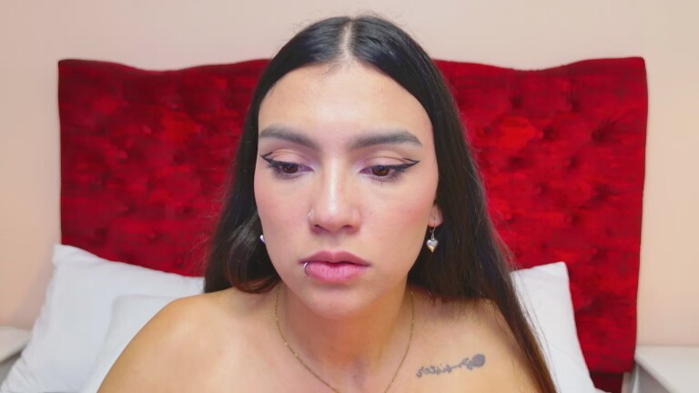 NoemiFerrer's Streamate show and profile