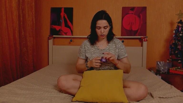 GlamNova's Streamate show and profile