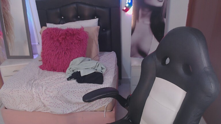 NathaliaMayson's Streamate show and profile