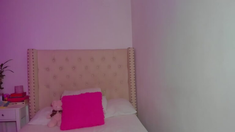 SoyLili's Streamate show and profile