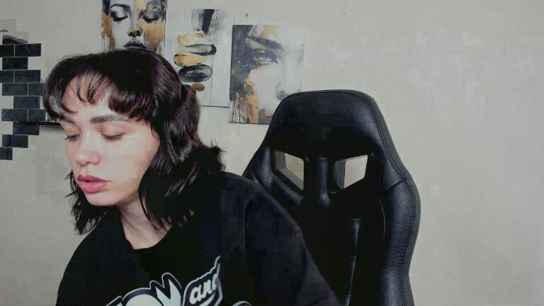 GlamNova's Streamate show and profile