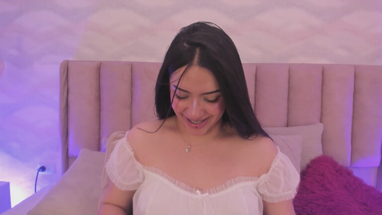 miaxdoll's Streamate show and profile