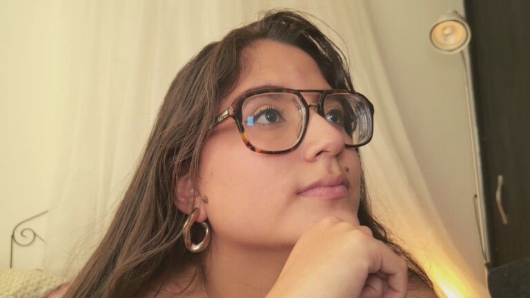 HaileyBunny_18's Streamate show and profile