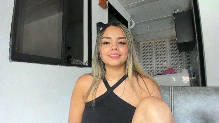 zattiemore's Streamate show and profile