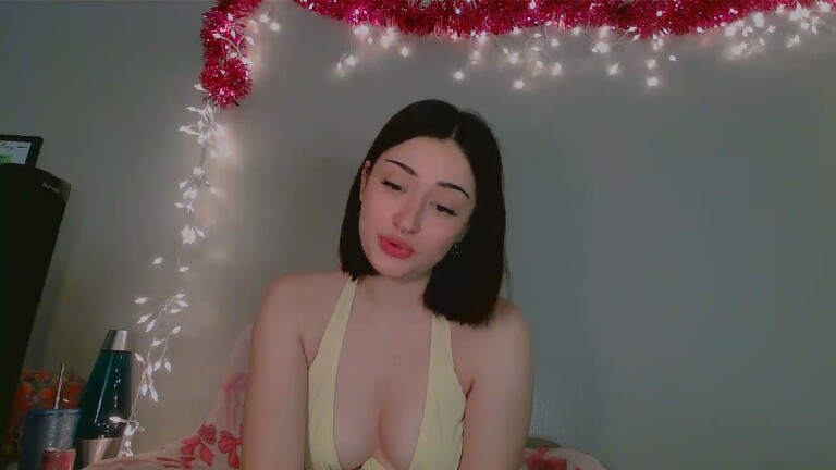 MaddyMartinez's Streamate show and profile