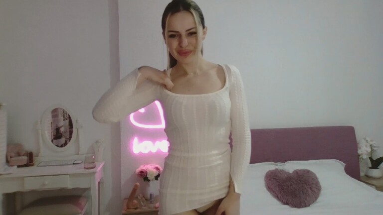 EMYILIA's Streamate show and profile