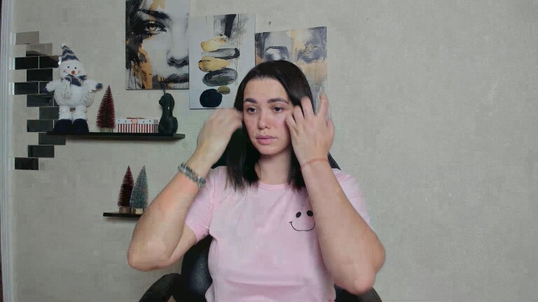 GlamNova's Streamate show and profile