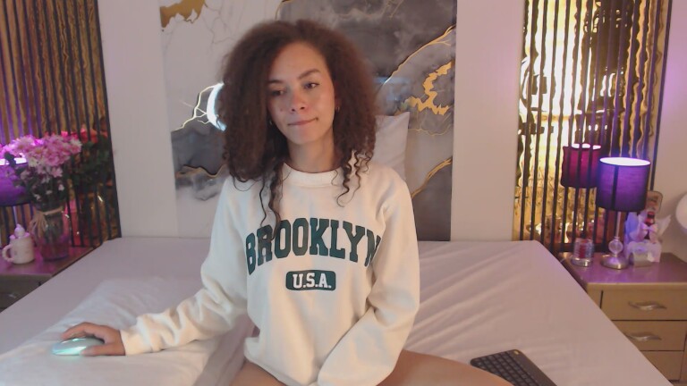 MiticaBrenner's Streamate show and profile